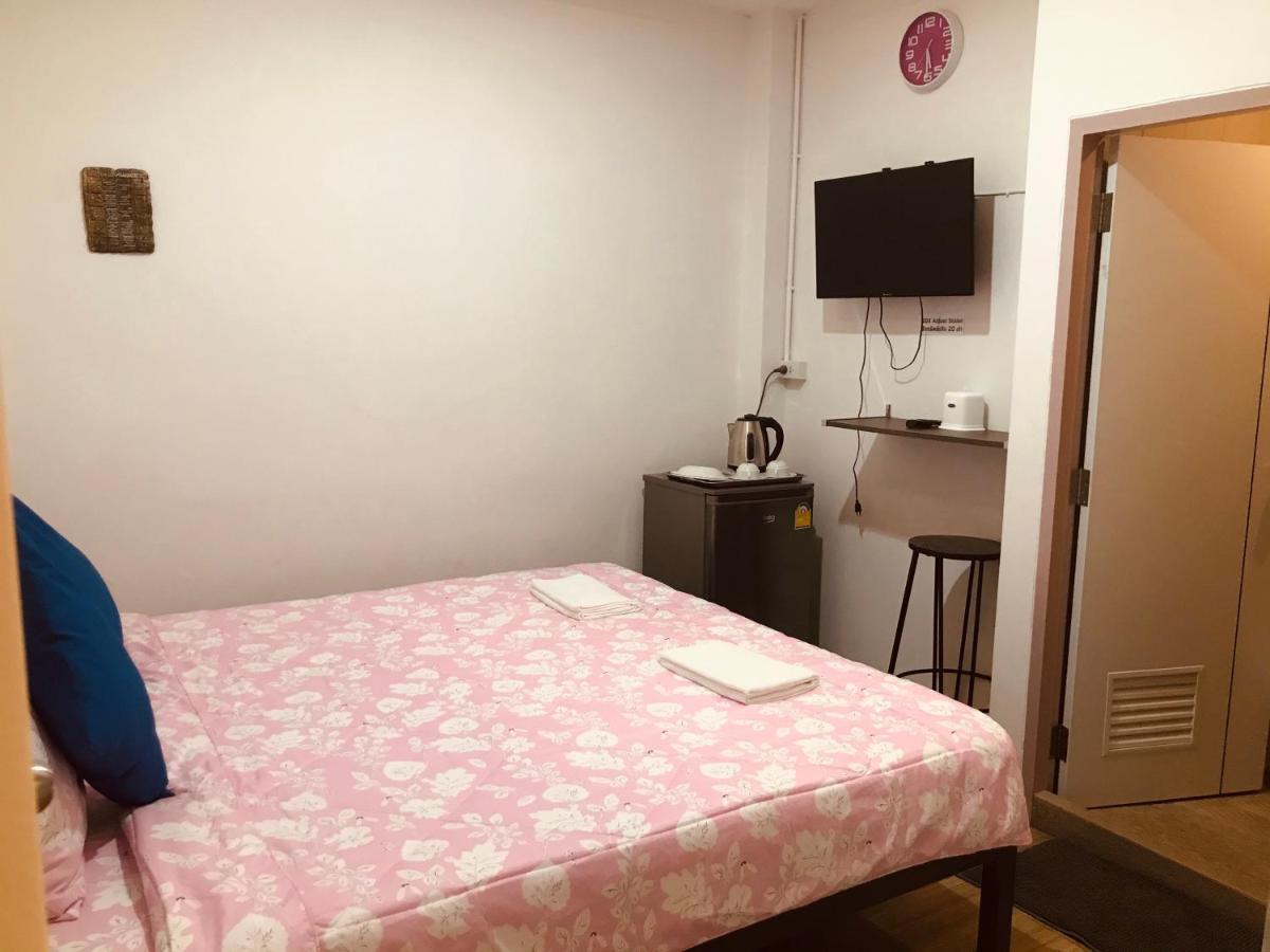 Dragon XIV Hostel Банкок Екстериор снимка