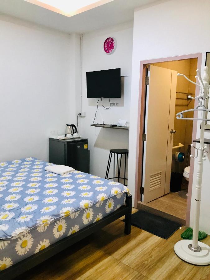 Dragon XIV Hostel Банкок Екстериор снимка