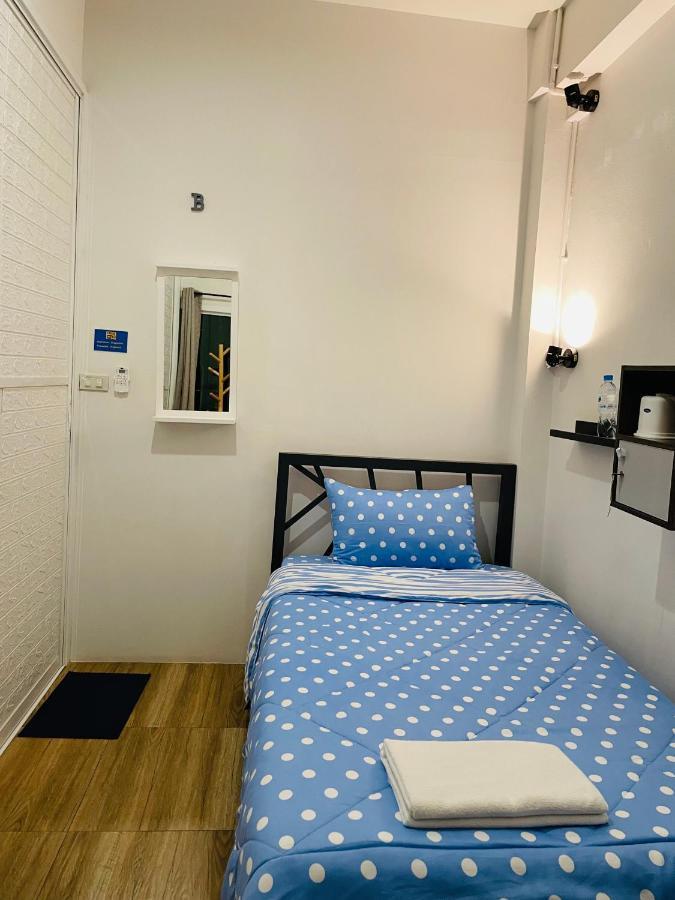 Dragon XIV Hostel Банкок Екстериор снимка